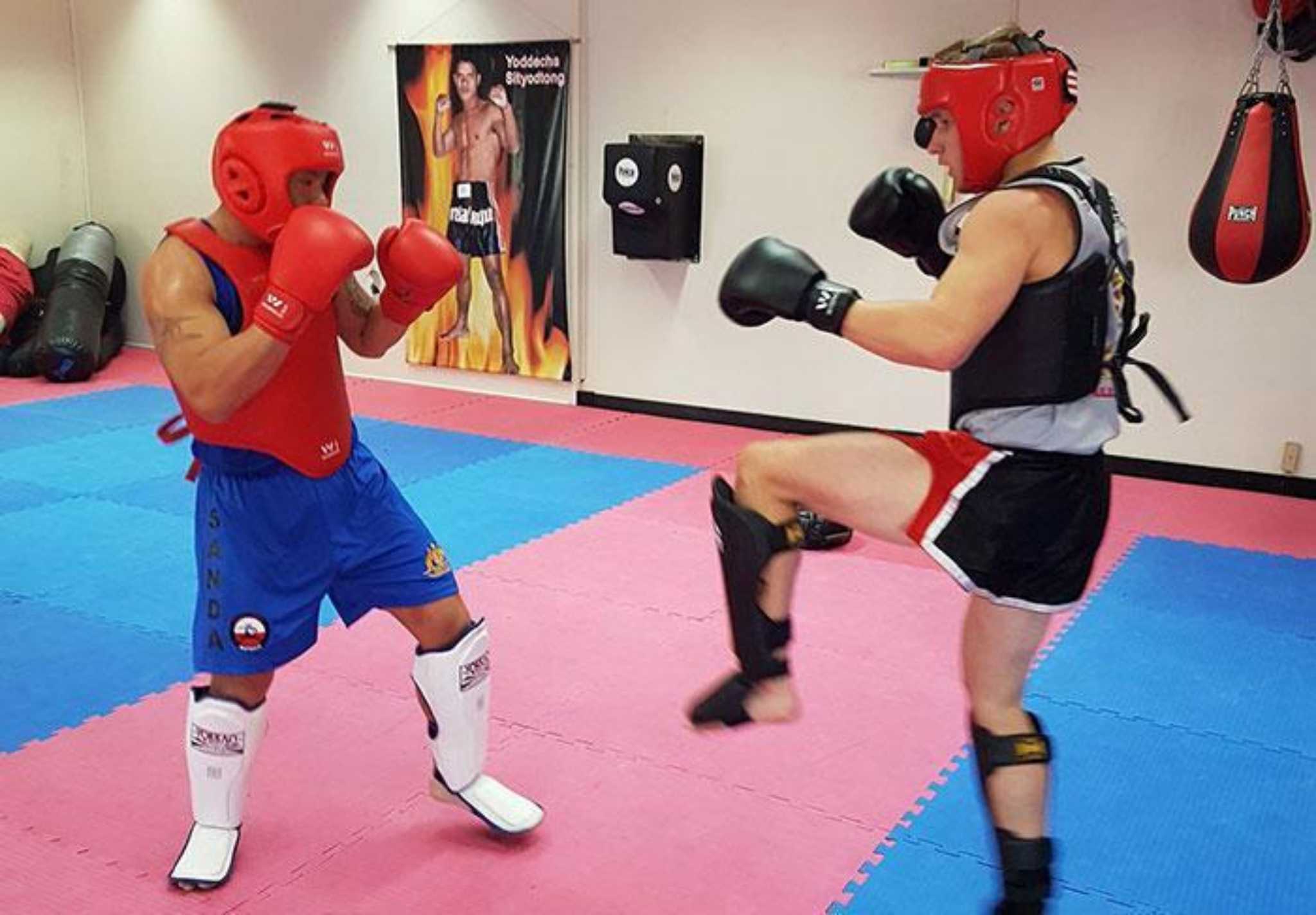 Learn how to protect yourself and gain resilience with MMA Sanda!